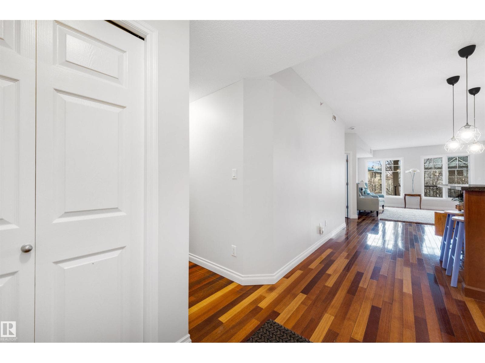 #305 9803 96A ST NW — photo 3