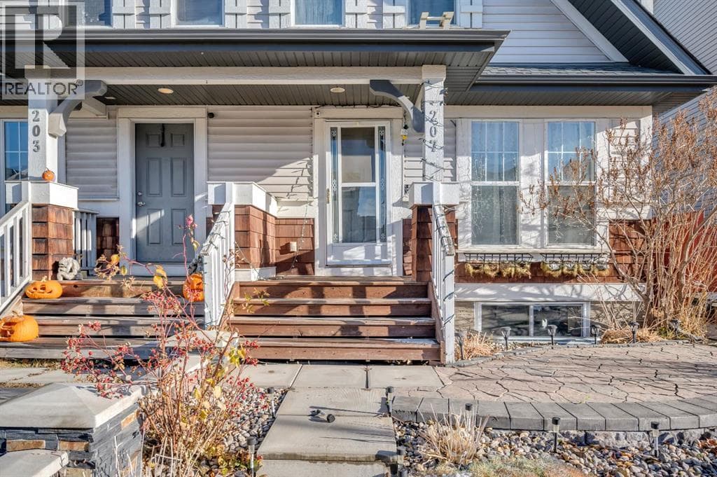 207 Elgin Meadows Gardens SE — photo 4