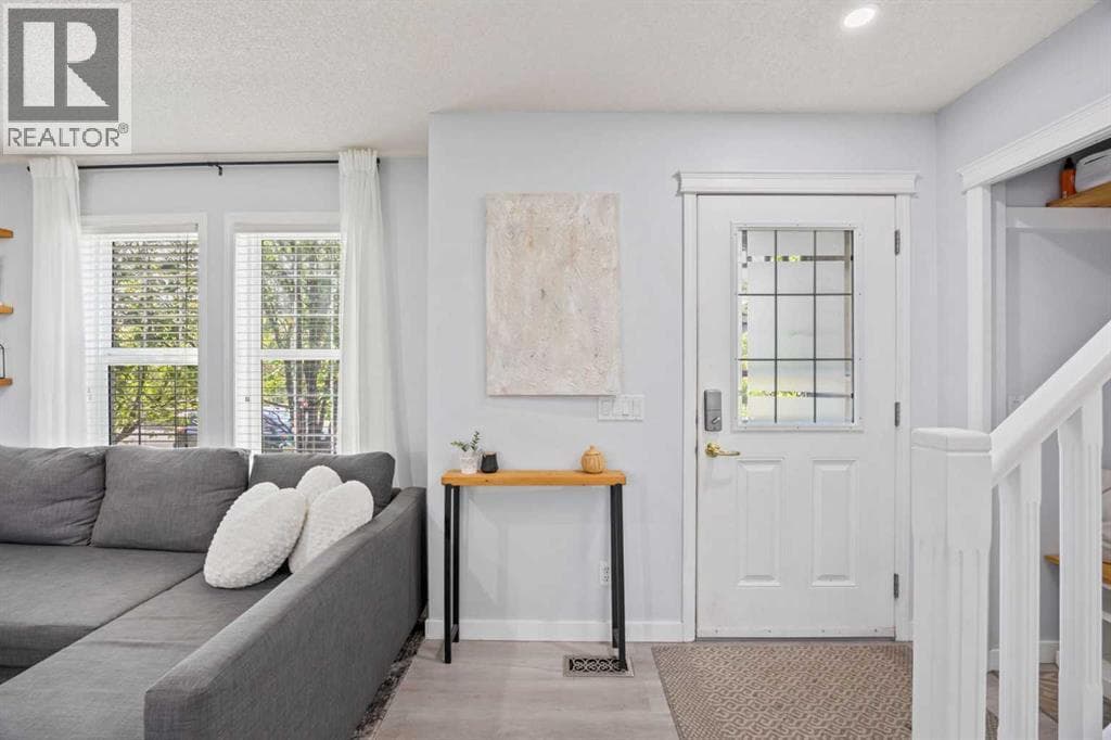 371 Silverado Drive SW — photo 4