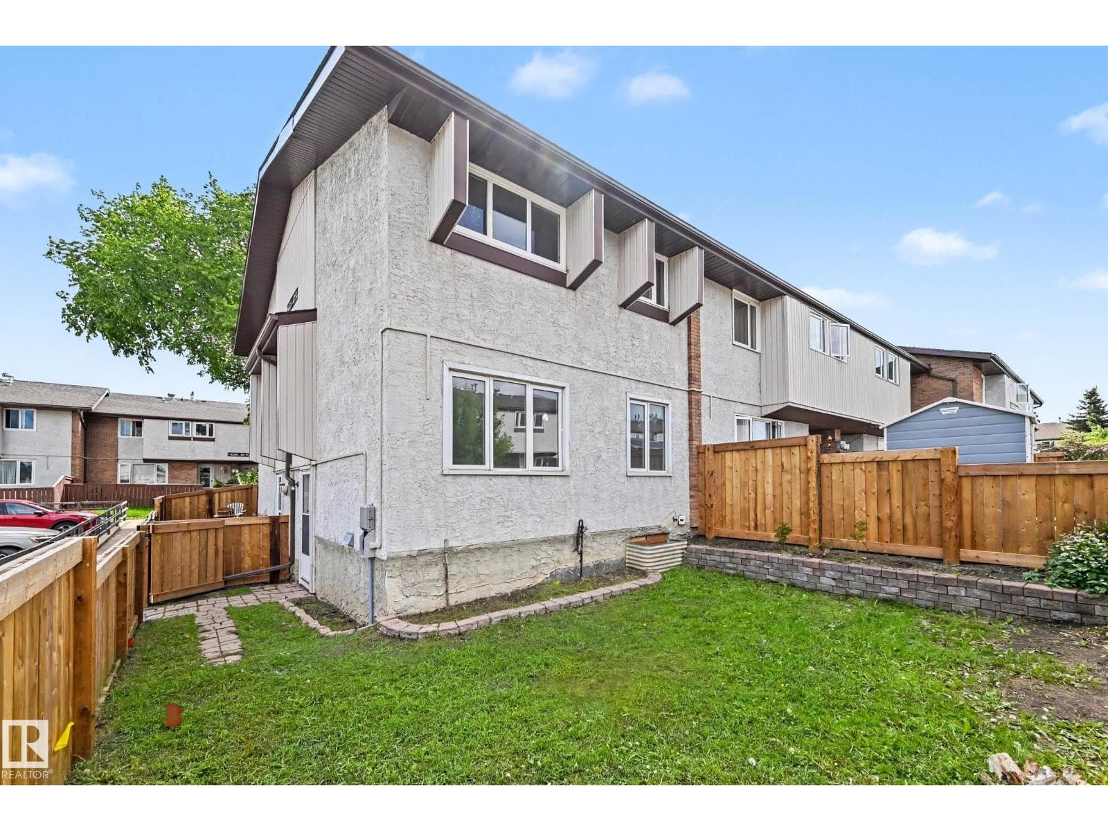 #8 14225 82 ST NW