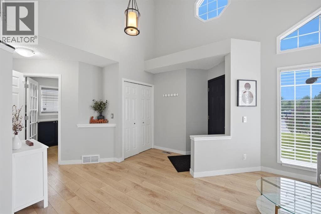 158 Shawbrooke Green SW — photo 4