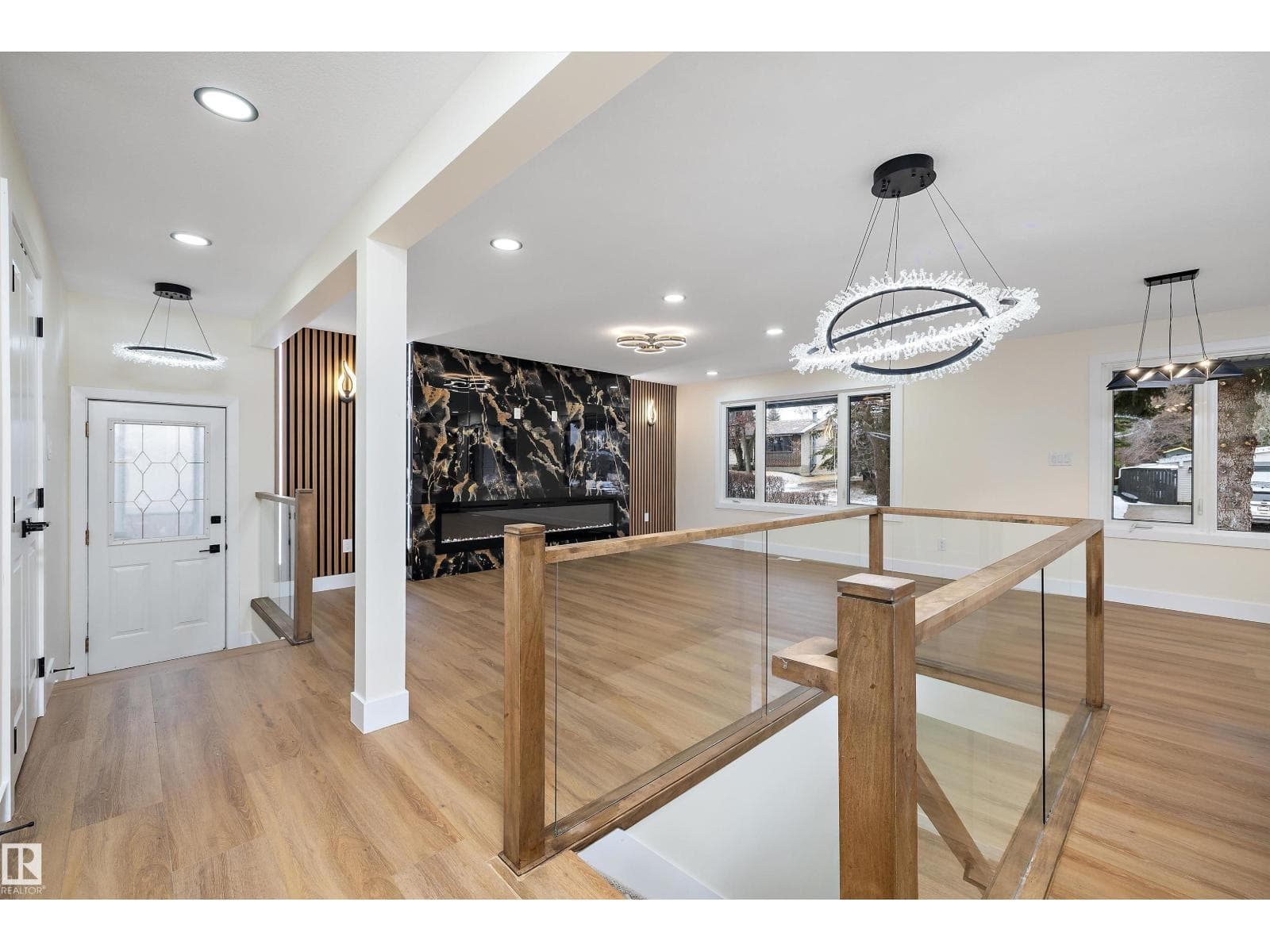131 GARLAND CR — photo 5