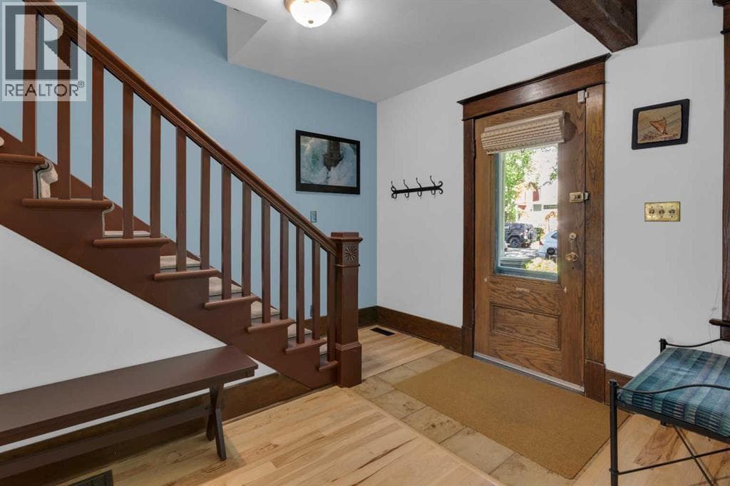1733 13 Avenue SW — photo 4