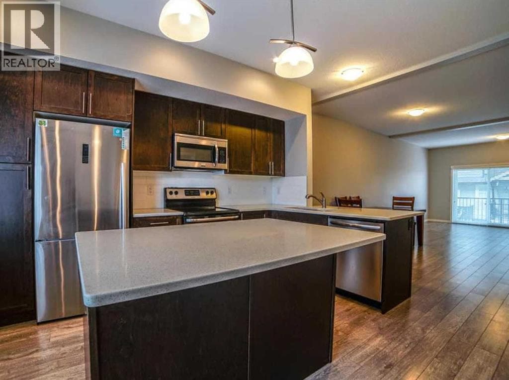 1407, 280 Williamstown Close NW