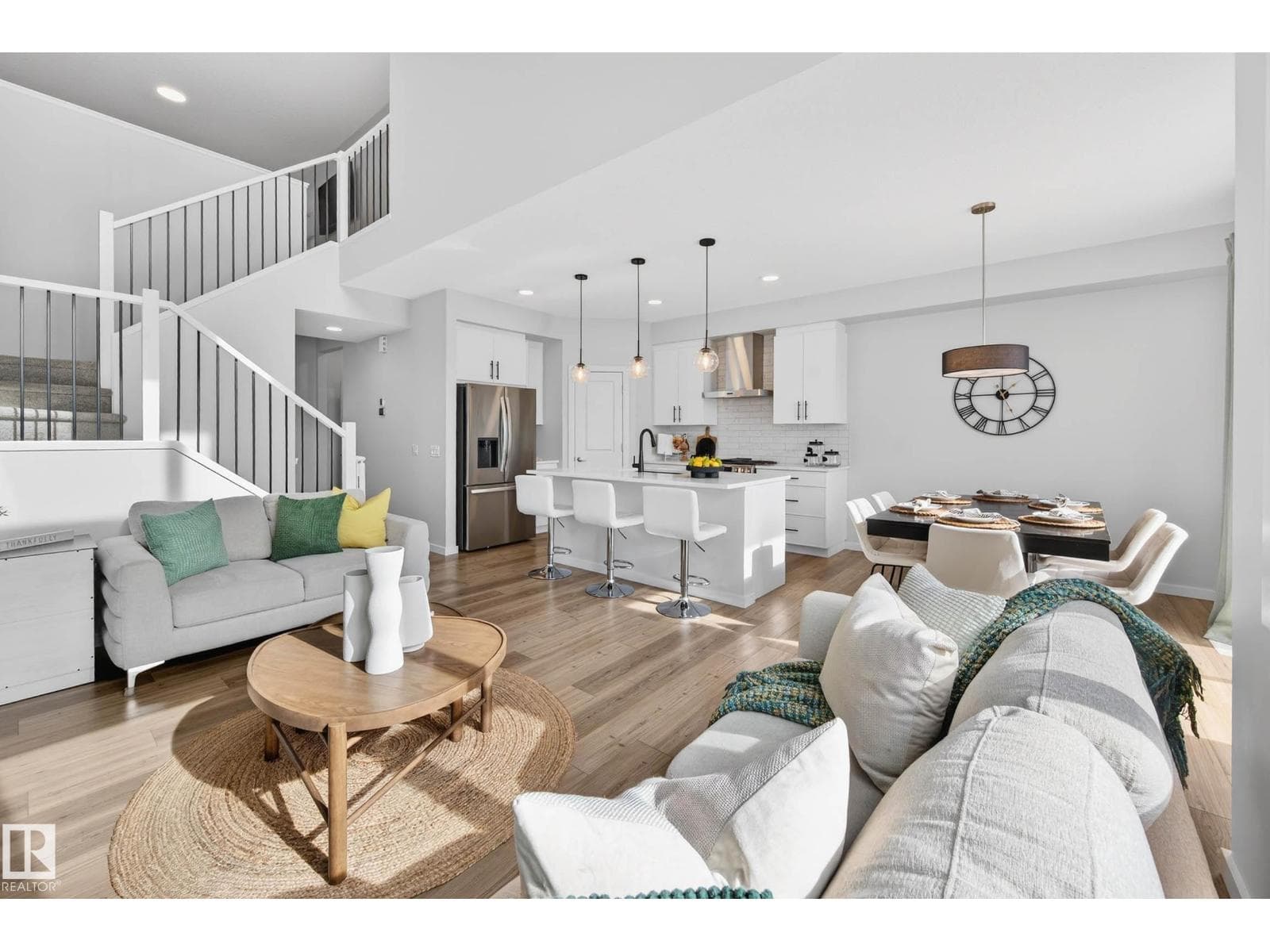 324 Stiles WY — photo 3