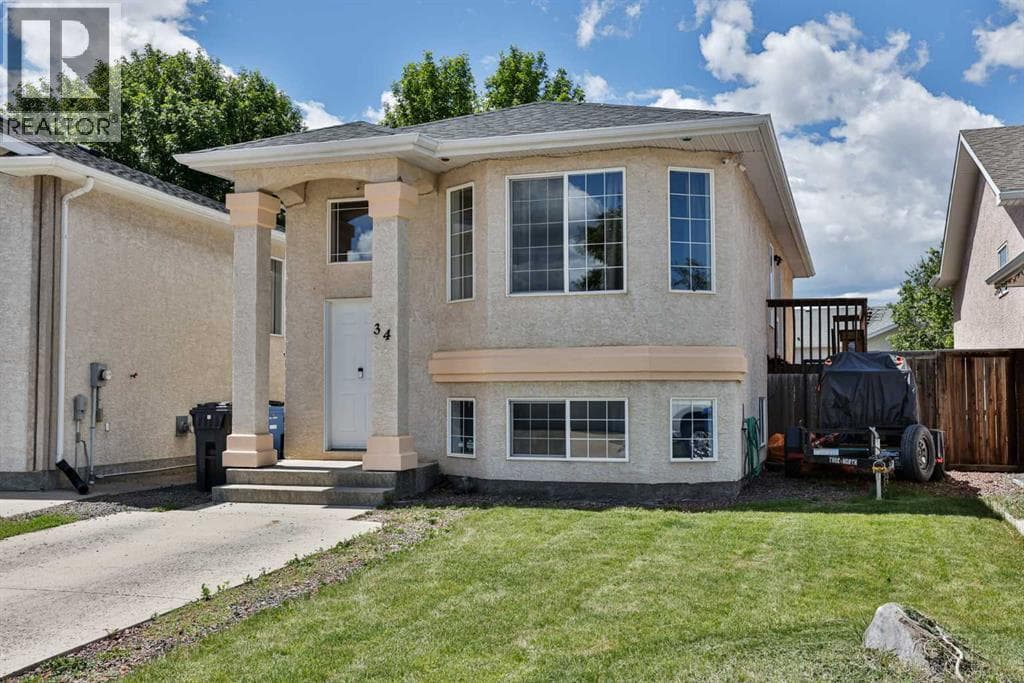 34 Chilcotin Way W