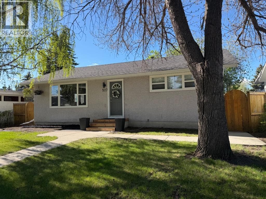 527 Athlone Road SE