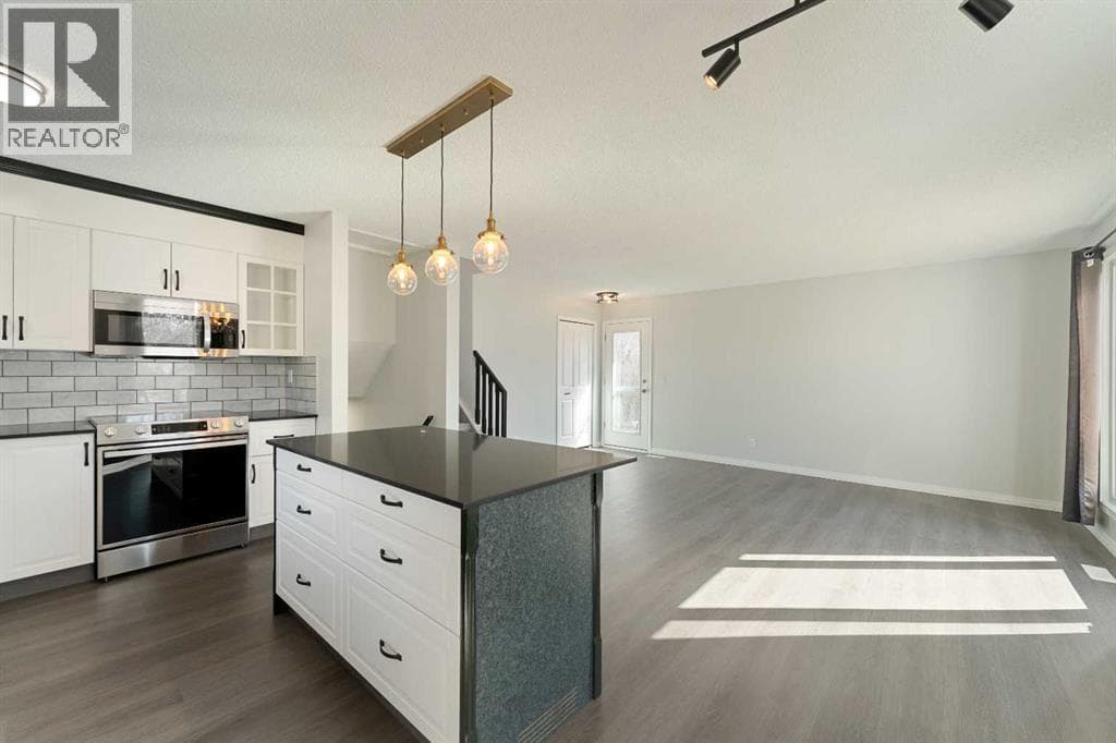 6808 Rundlehorn Drive NE — photo 3