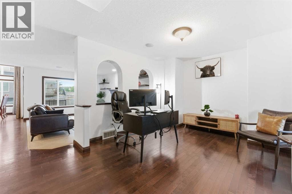 225 Panamount Road — photo 4