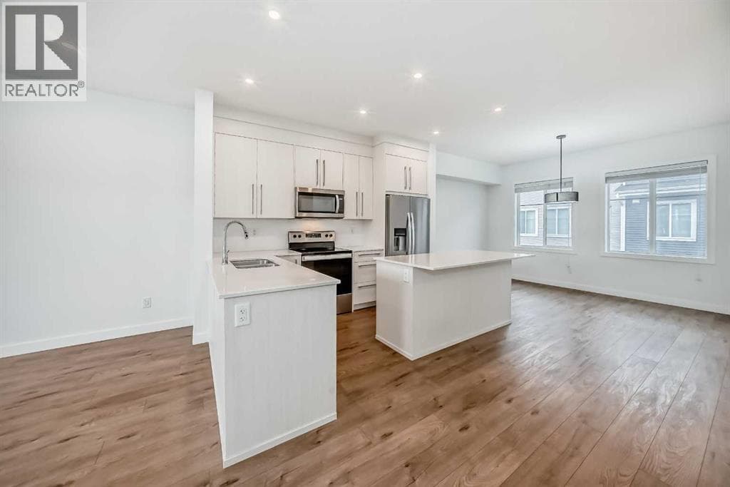 154 Savanna Street NE — photo 3