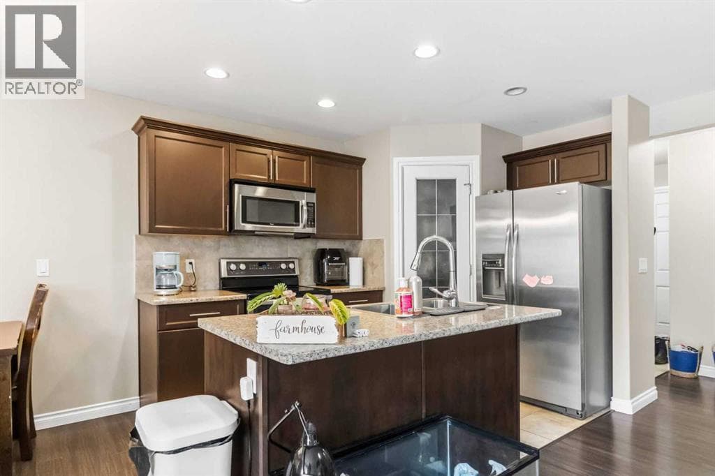 141 Dakin Drive — photo 4