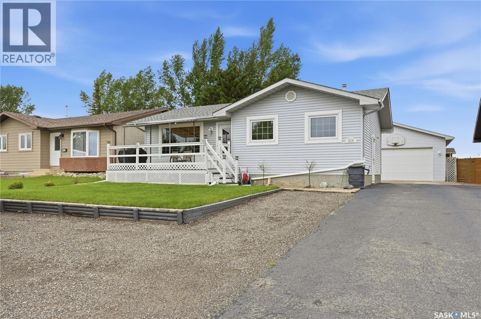 214 Westview DRIVE — photo 2