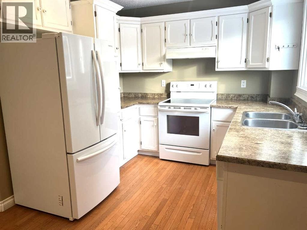893 Timberline — photo 2