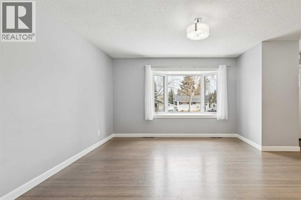 40 Henefer Road SW — photo 5