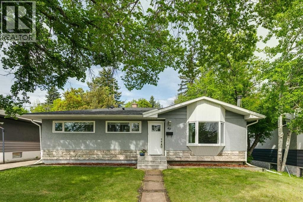 40 Henefer Road SW — photo 2