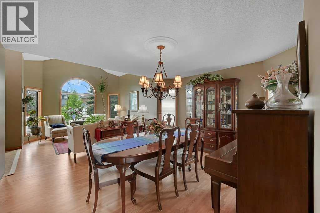 158 Valley Glen Heights NW — photo 4