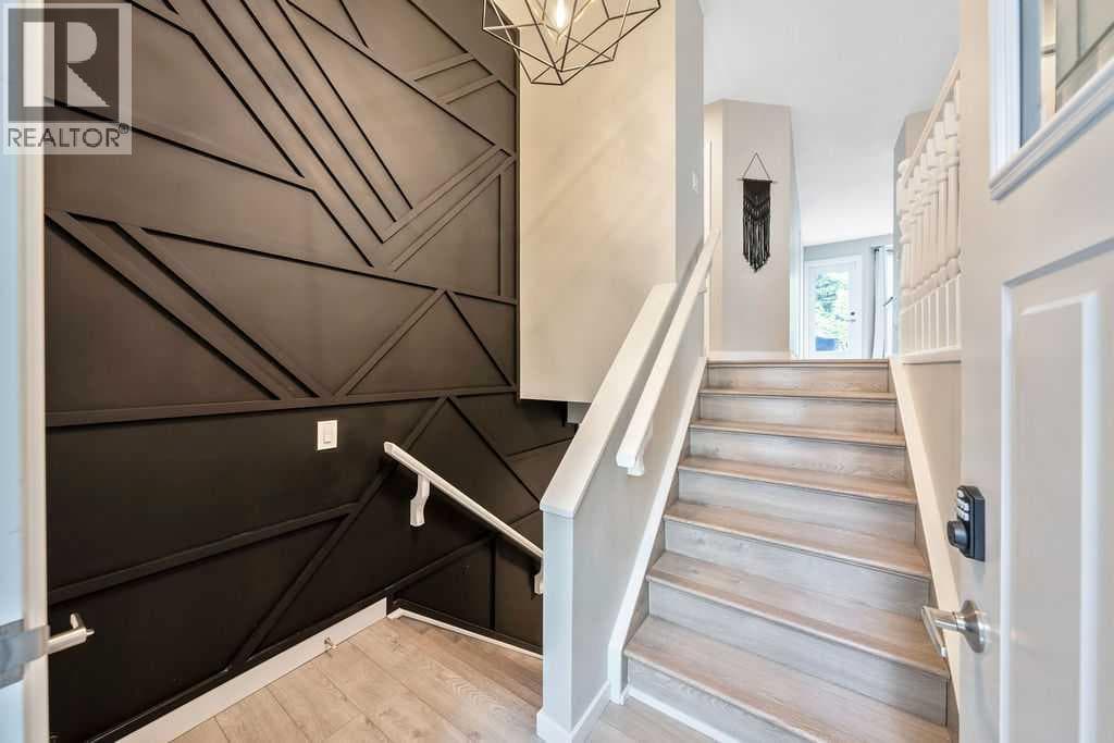92 Waterstone Crescent SE — photo 4