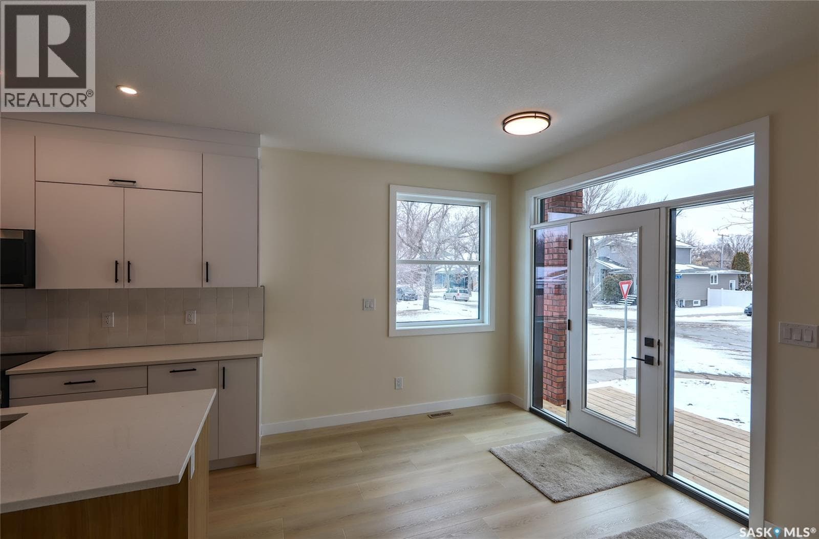 2475 McAra STREET — photo 3