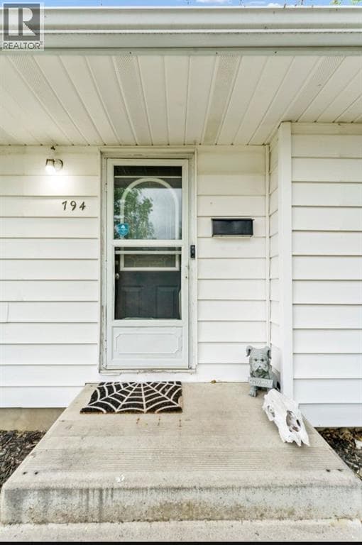 794 Black Boulevard NW — photo 2