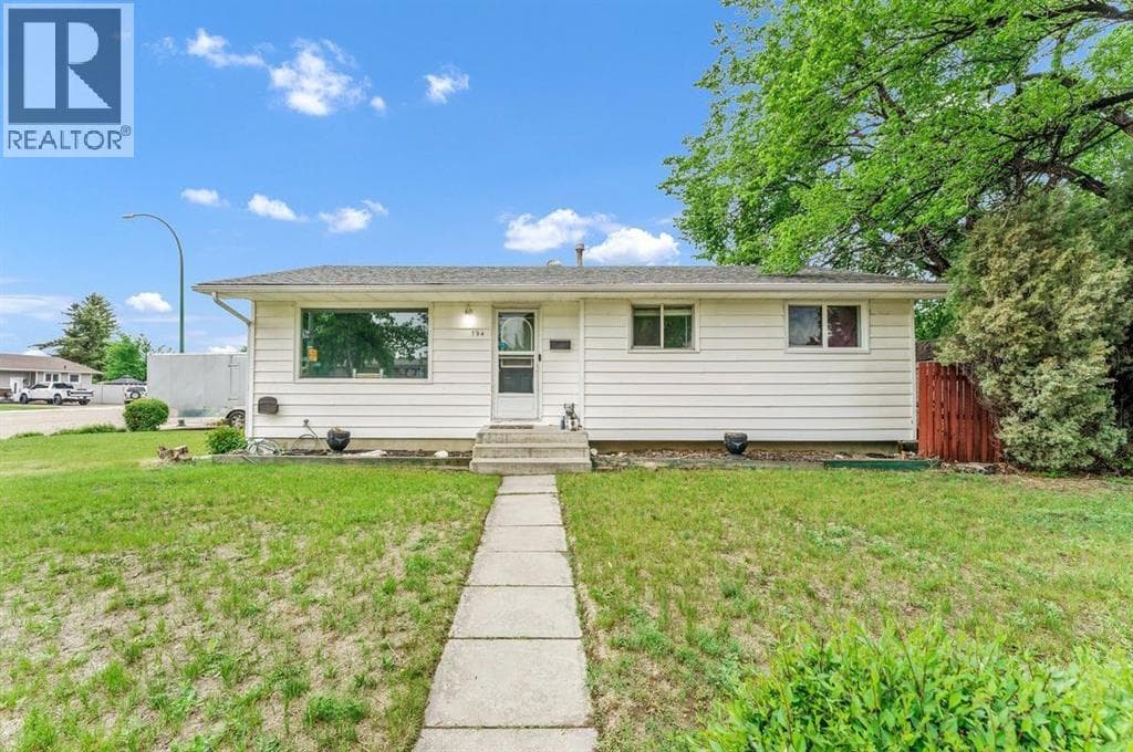 794 Black Boulevard NW — photo 4