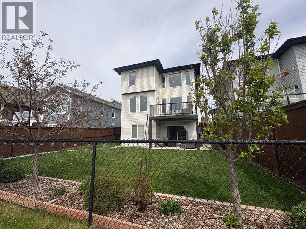 56 Greywolf Road N — photo 2