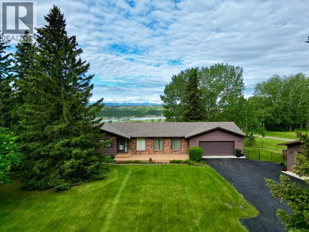 119 Bearspaw Village Crescent — photo 3