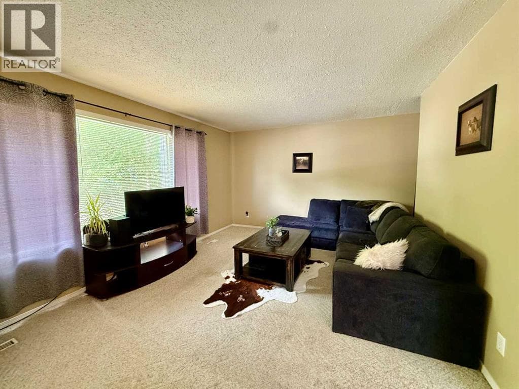 5119 51 Street — photo 3