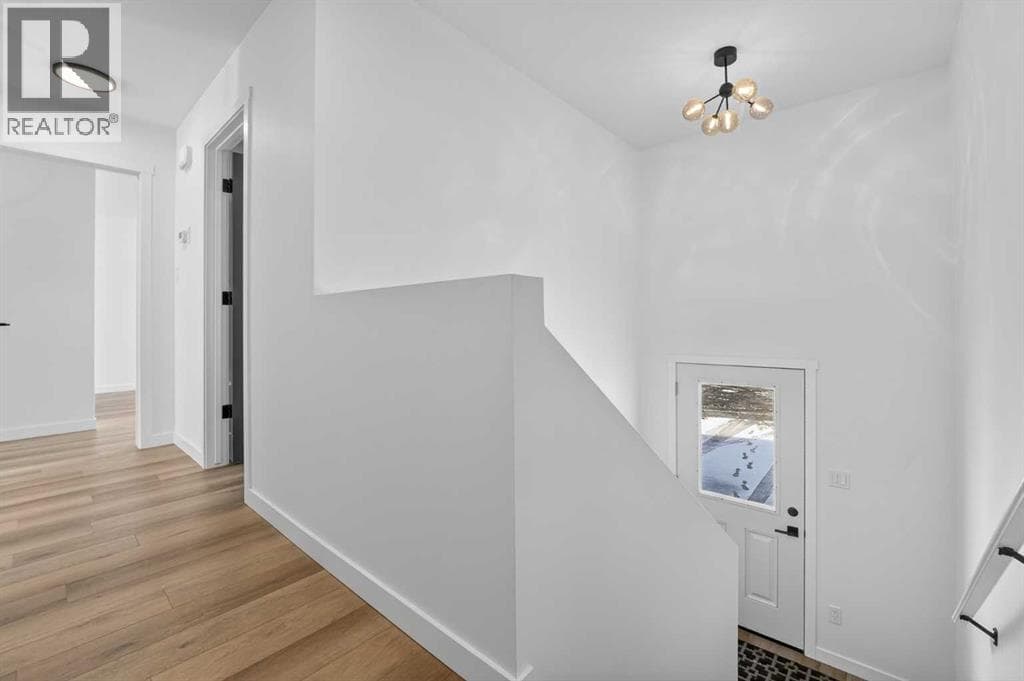 4605 7 Street — photo 3