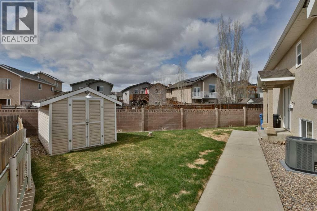 47 Highlands Place W — photo 3