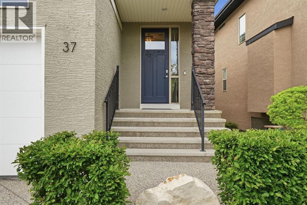 37 Walden Park SE — photo 3