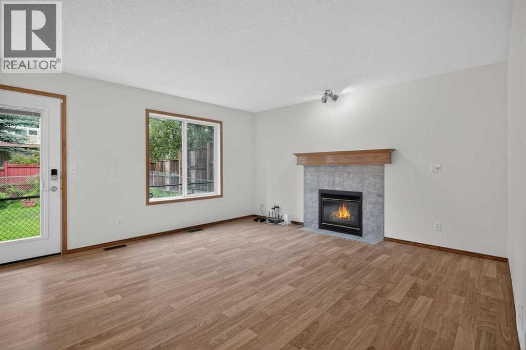 161 Tuscarora Close NW — photo 4
