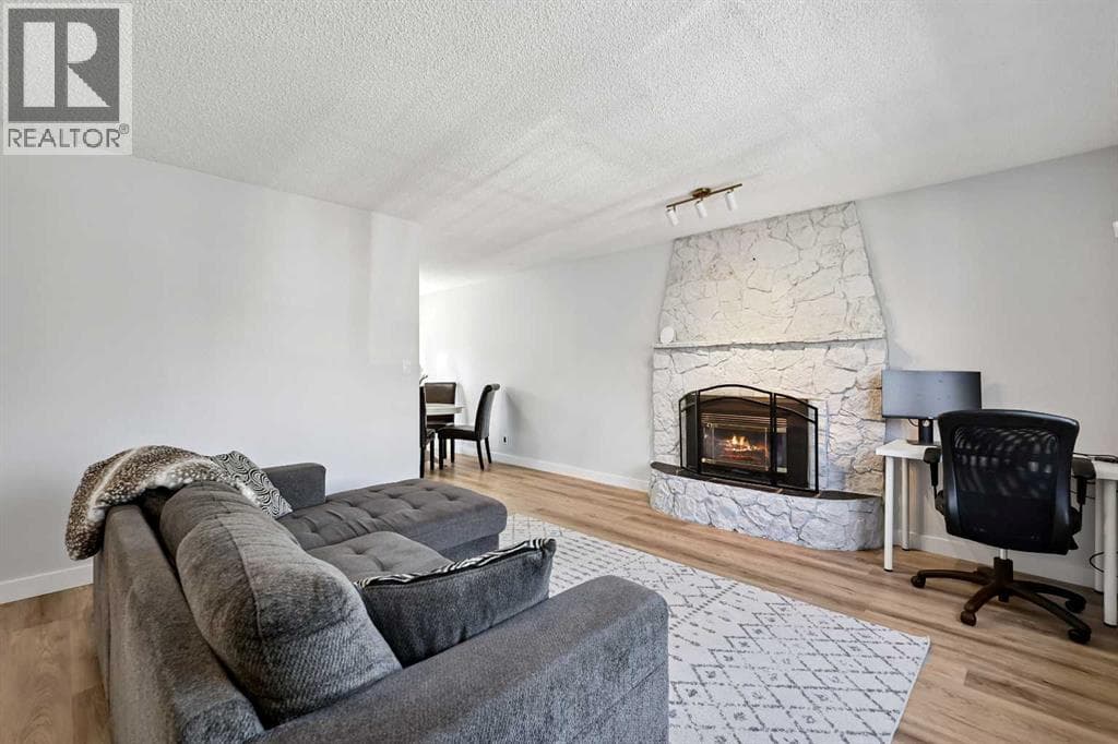 309 Olympia Drive SE — photo 3