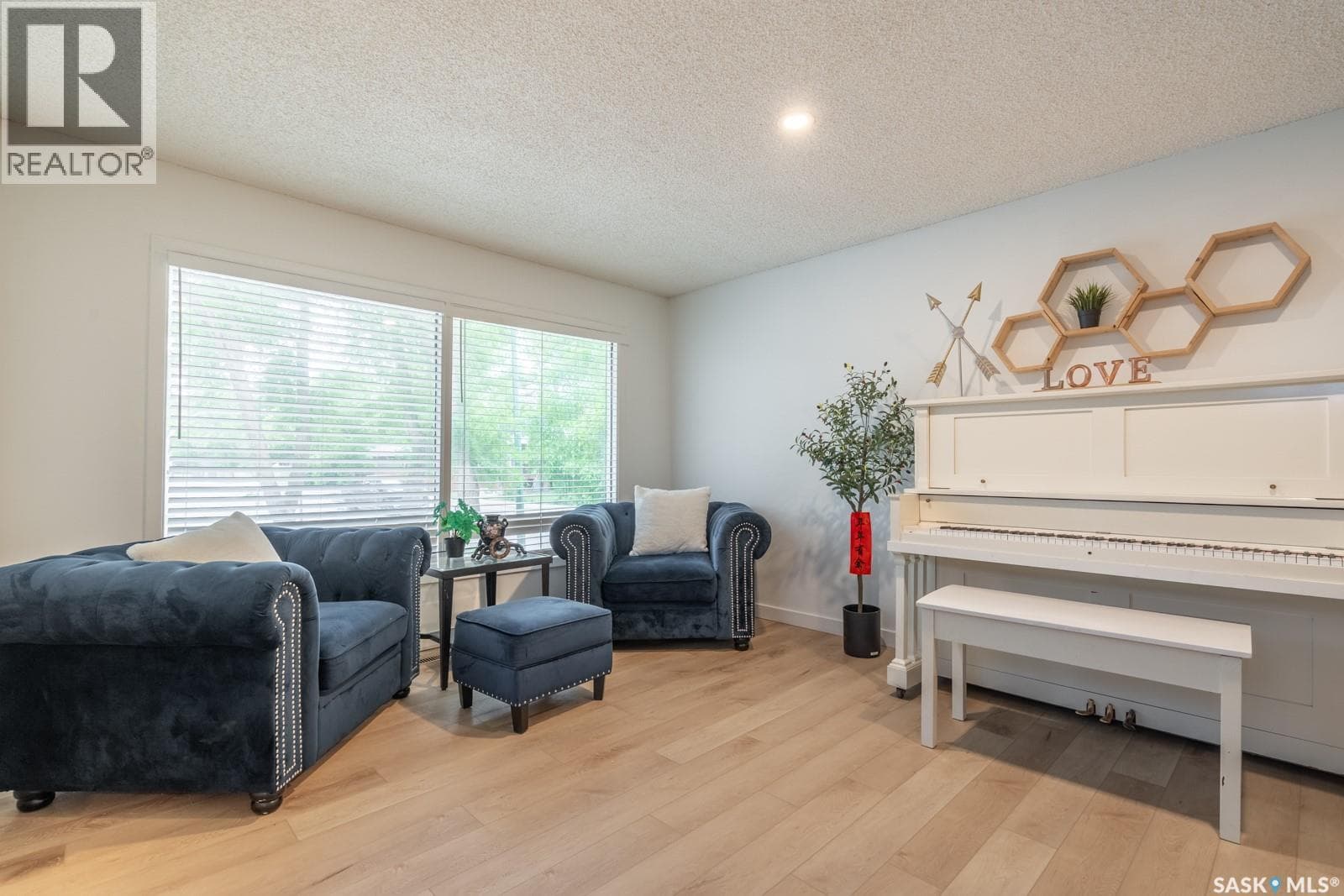 3312 Portnall AVENUE — photo 4