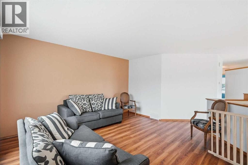 324 Mt Aberdeen Close SE — photo 5