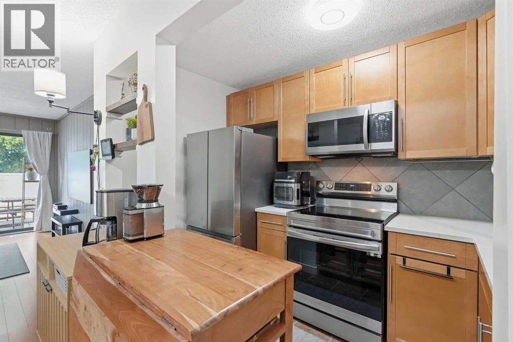 411, 3500 Varsity Drive NW — photo 5