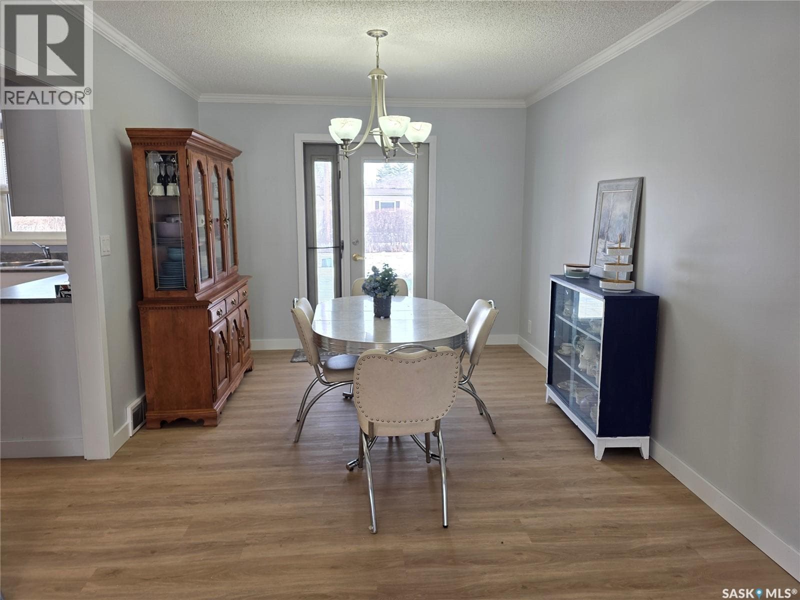 403 Thomson STREET — photo 5