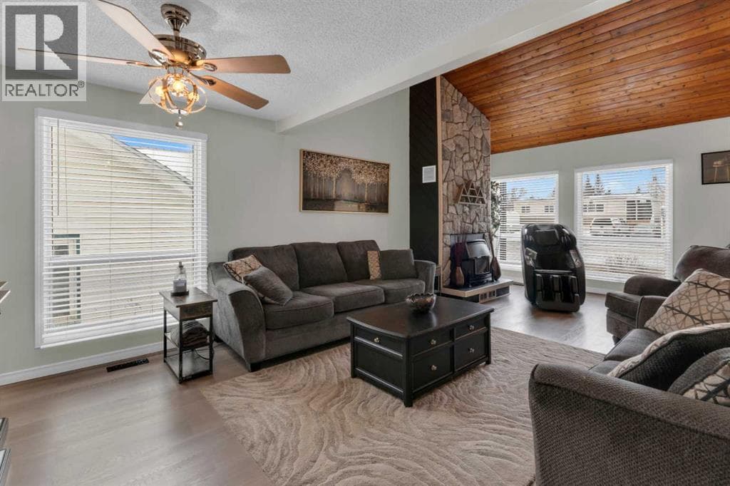 415 Bruce Avenue — photo 3
