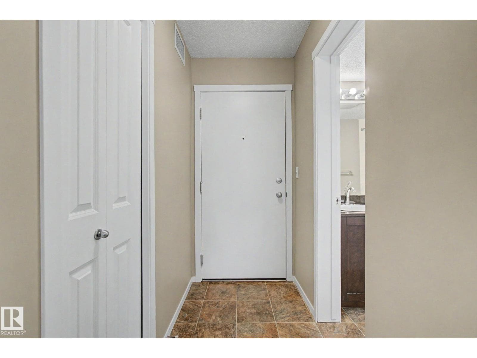 #110 5370 CHAPPELLE RD SW — photo 5