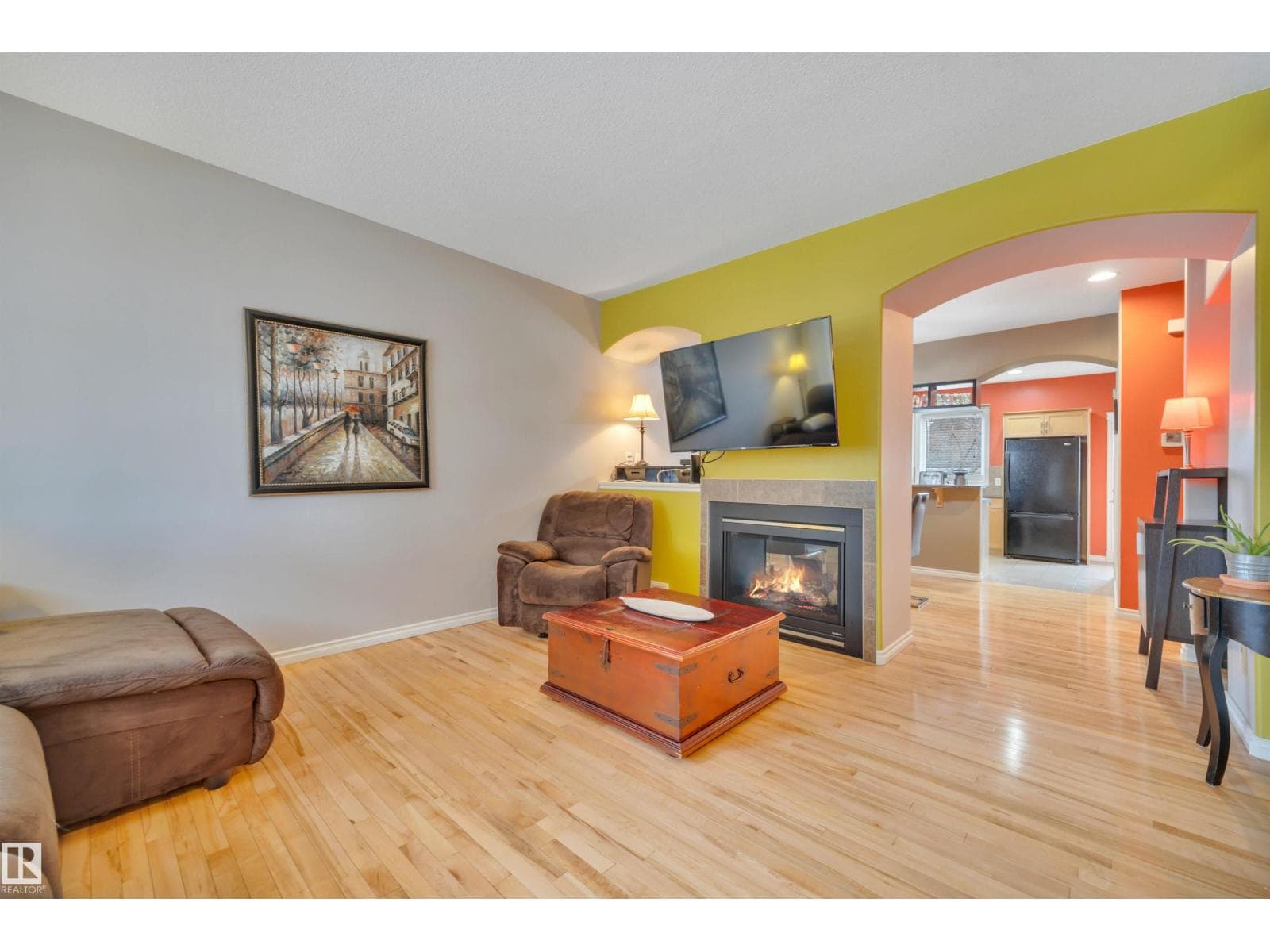 9555 73 AV NW — photo 4
