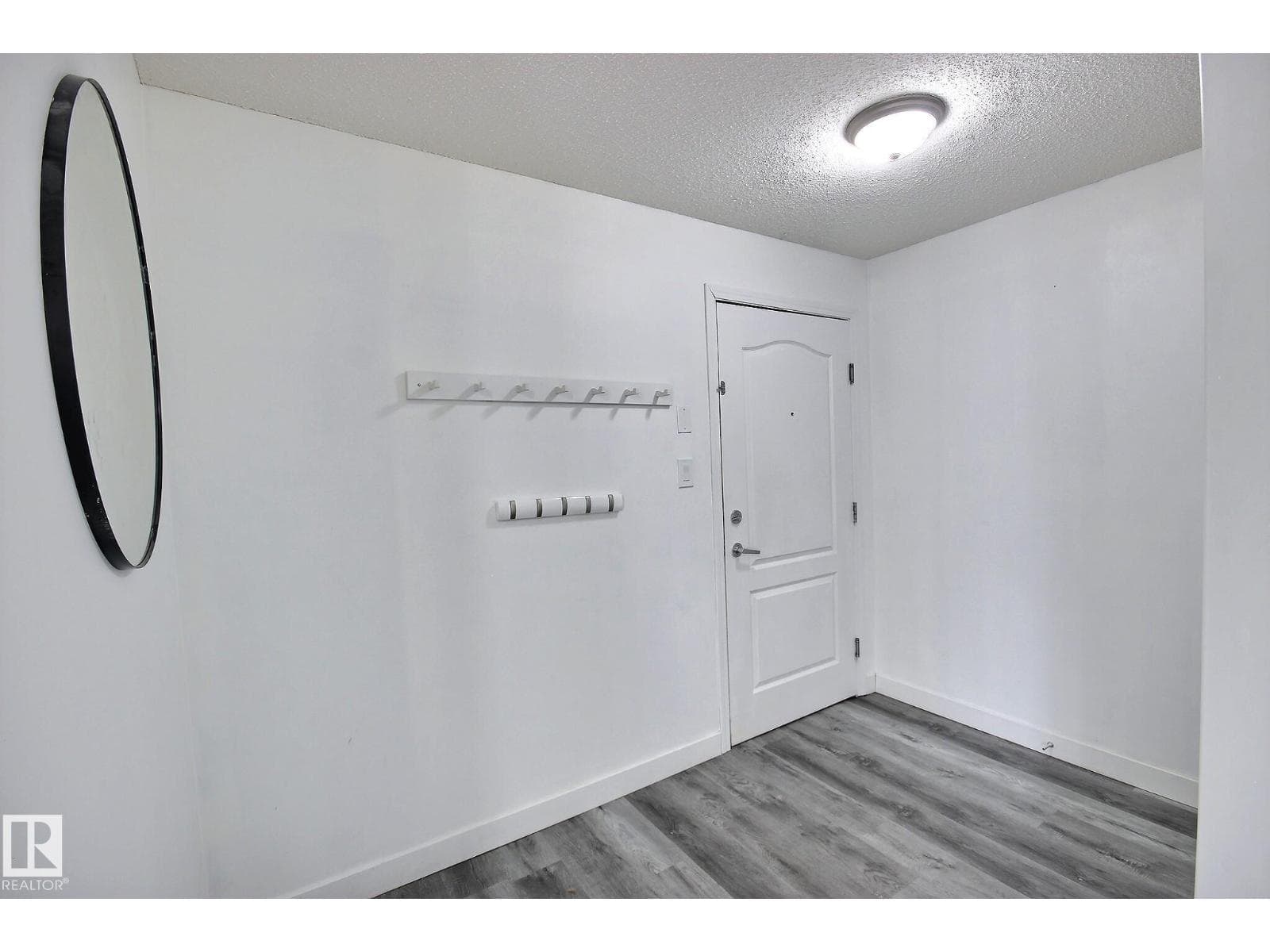 #222 111 EDWARDS DR SW — photo 2