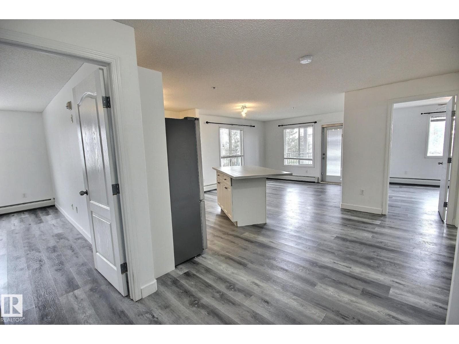 #222 111 EDWARDS DR SW — photo 3