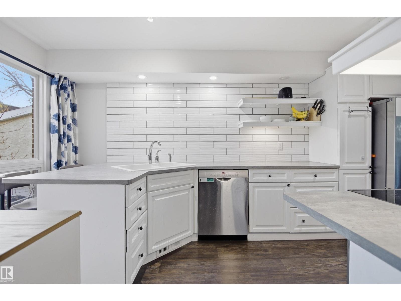 344 GRANDIN VG — photo 4