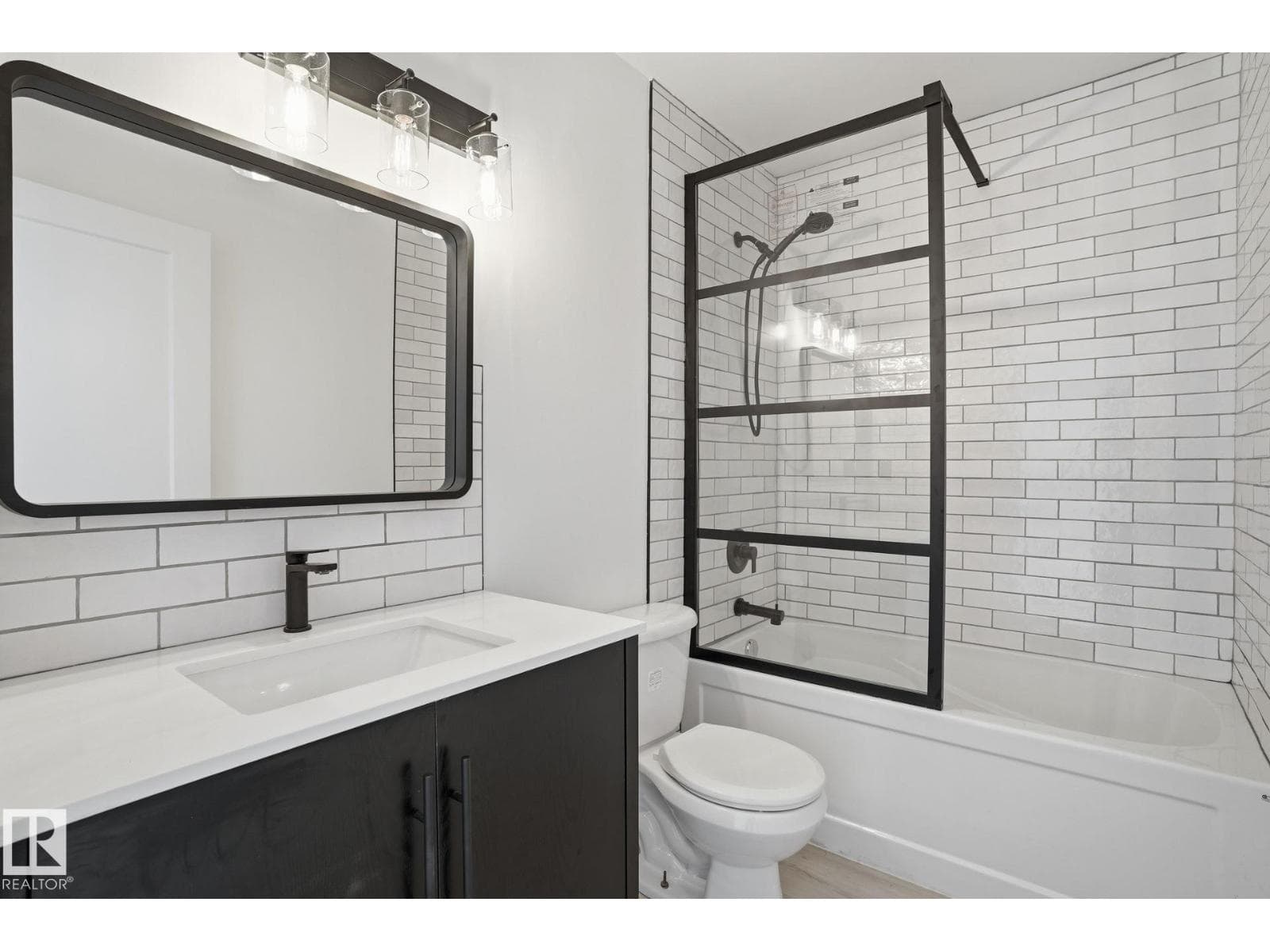 #260 3307 116A AV NW NW — photo 4
