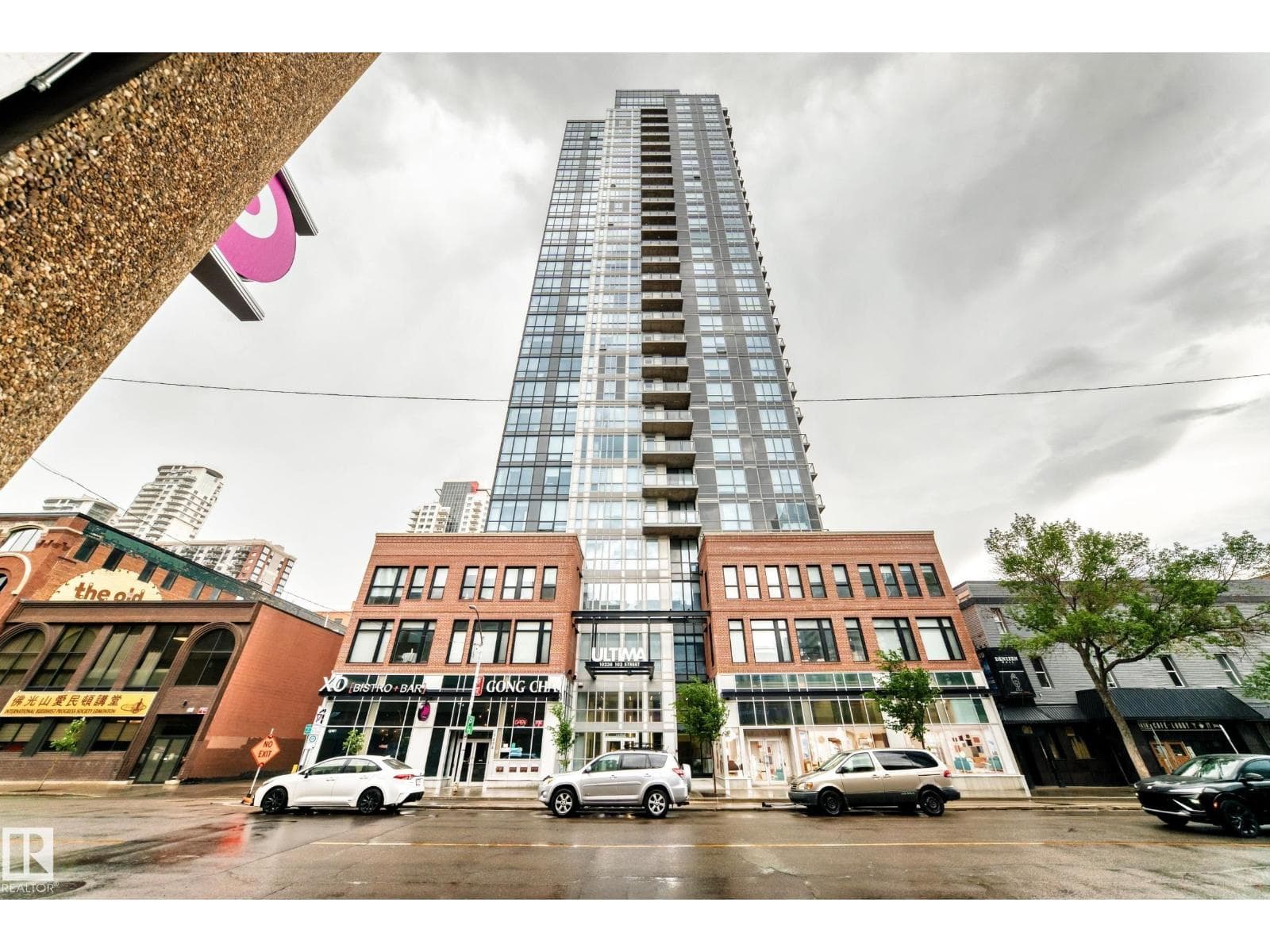 #2604 10238 103 ST NW