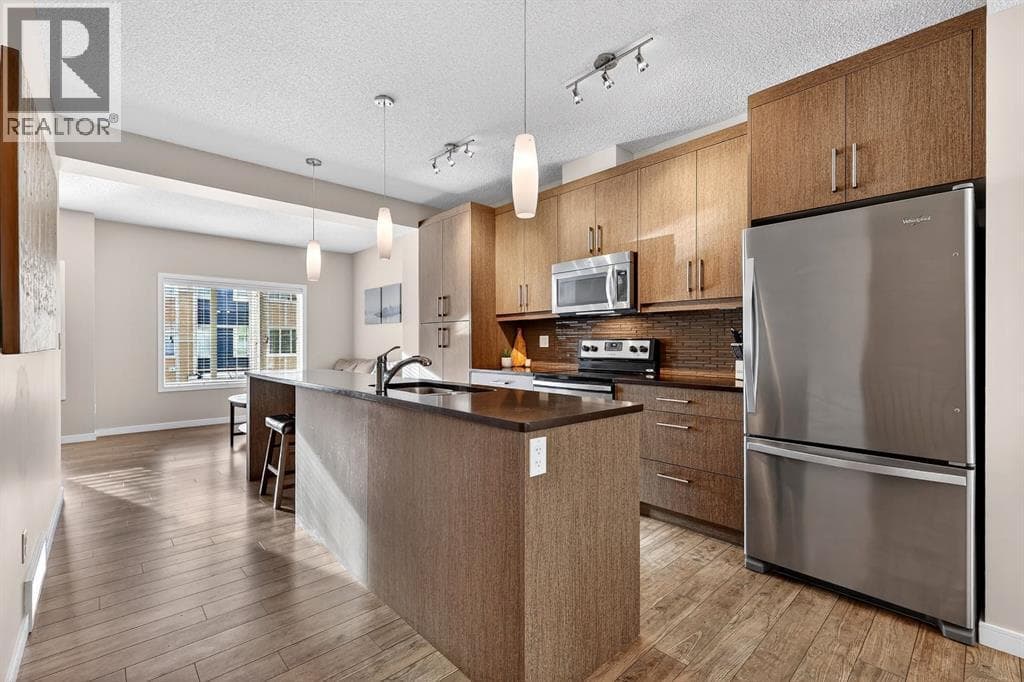 330 Marquis Lane SE — photo 4