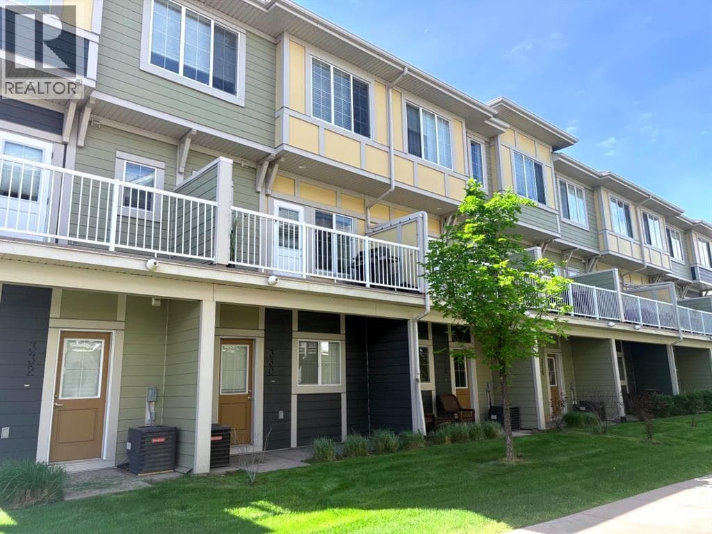 330 Marquis Lane SE — photo 2
