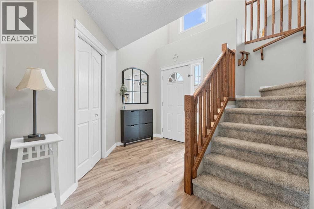 31 Brightondale Close SE — photo 2