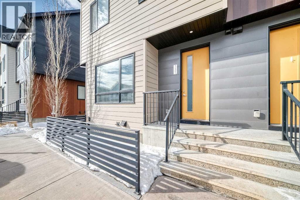 111 Redstone Crescent NE — photo 4