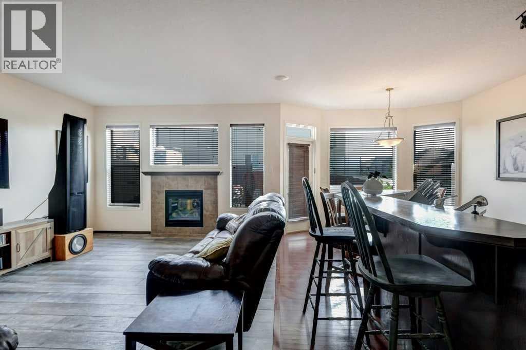 265 Brightonwoods Gardens SE — photo 4