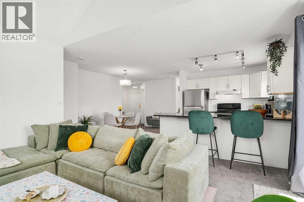 404, 20 Sierra Morena Mews SW — photo 5